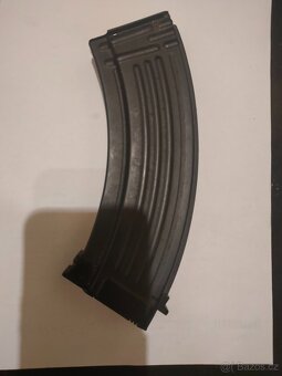 Airsoft zásobník AK 47, kov, na 600 kuličekAirsoft zásobník - 6