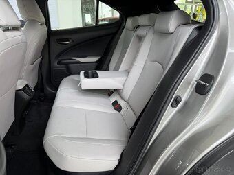 Lexus UX 250h, 2.0 112 kW LUXURY LINE 1.majitel - 6