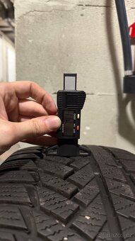 Zimní pneu Continental 235/45 R18 - 6