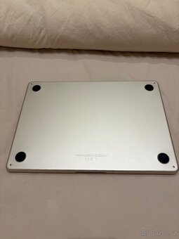 MacBook Air 13" M2 CZ 2022 Hvězdně bílý - 6