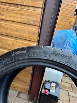 Michelin Pilot Super Sport  265/35 ZR19 - 6