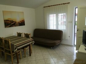 CHORVATSKO DOVOLENA  APARTMAN Voľné termíny Ap.A1 4-6osôb: - 6