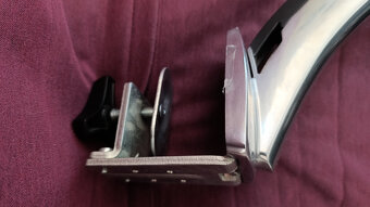 Monitor 21.5" AOC e2250swdnk + ERGOTRON MX Desk Mount Arm - 6