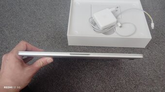 MacBook PRO 13" 8GB RAM 256 SSD LATE 2018 - 6