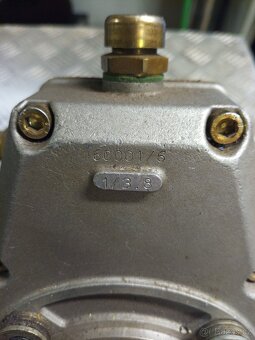 Prodám hydraulické díli různé druhy - 6