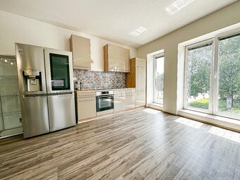 Rodinný dům 206m2 se stavebním povolením na přístavbu - 6