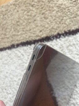 Apple Macbook Air 2019 Intel i5 256 GB SSD - hezký - 6