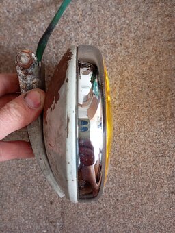 Přídavné světlo jen jedno - 6