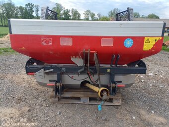 Rozmetadlo hnojiv značky VICON, Kverneland model RO-M - 6