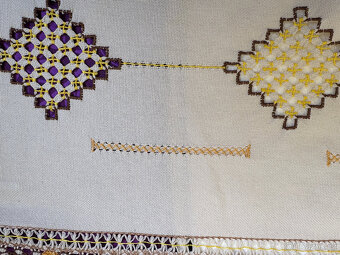 Ručně vyšívaný velký ubrus 156 x 129 cm - 6