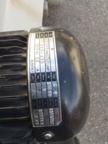 Pásová pila CENTAURO R800 s podavačem RVP200 - 6