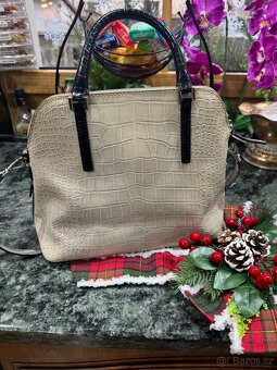 Kabelka přes. rameno a do ruky Guess - 6