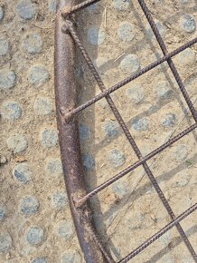 Kovový kryt na příkrmiště/ víko na příkrmiště - 6