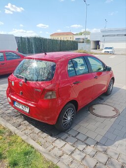 Toyota Yaris 2 - 6