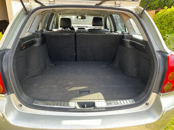 Toyota Avensis 2.0 D-4D - 6
