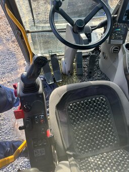 Kolové rypadlo EW 180D - 6