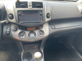 TOYOTA RAV4 2.2 D-4D, 4x4, r.v.12/2012 ODPOČET DPH 1 maj. - 6