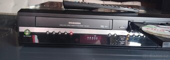 Toshiba RD-XV47 Videorekordér/HDD/DVD rekordér (2007) - 6