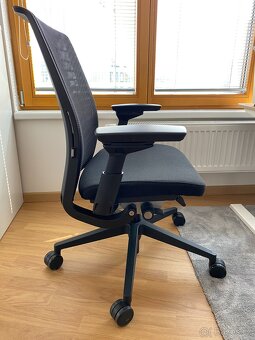 Kancelářská židle Steelcase Think V2 - 6