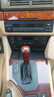 BMW 520i - 6