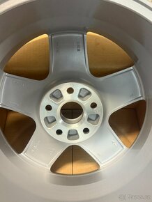 A6 ALLROAD hliníkový disk 7,5Jx17" ET25 LK112 - 6