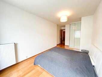 Pronájem bytu 2+kk 65 m²
Praha -7 - 6