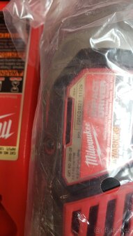 aku rázový utahovák 1/4" Hex Milwaukee M18 - 6
