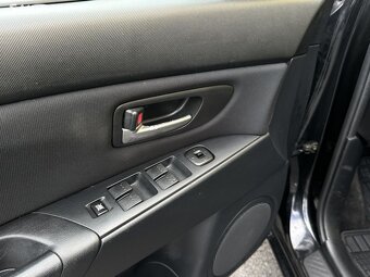 Mazda 3 1.6 Benzín /77kW KLIMA r.v. 2006 - 6