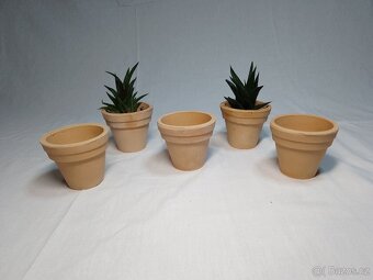 Keramické hrnky a kvěnitáče - 6