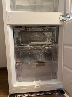 Vestavěná lednice - 6