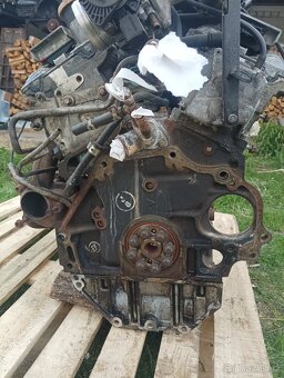 Saab 9-5 3.0 V6 - motor, alternátor, klimakompresor, servo - 6