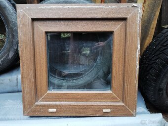 PLASTOVÁ OKNA S DEKOREM DŘEVA - čtěte popis - 6