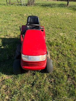 Zahradní traktor jonsered - 6