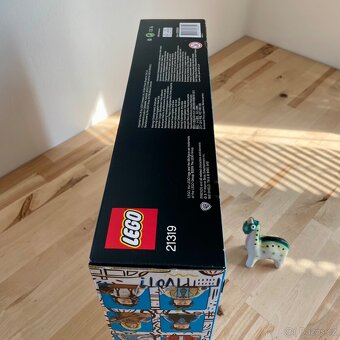Prodám LEGO 21319 Central Perk - 6