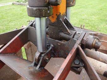 Lopata UNHZ 750 - 6