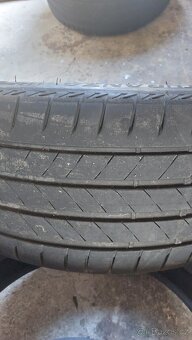 Prodám letní pneu 255/40/20 - 6
