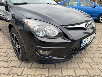 Hyundai i30 1,6 66 KW CRDI 16V - 6