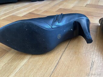 Kotníkové boty na podpatku Baťa - 6