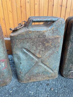 Válečné kanistry - 6