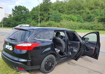 Ford Focus, Turnier Champions Edition 2.0 - 6