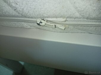 Prodám hezkou postel 90 x 200 zn.PAIDI - 6