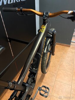 Kolo Specialized Enduro Comp Carbon M - 6