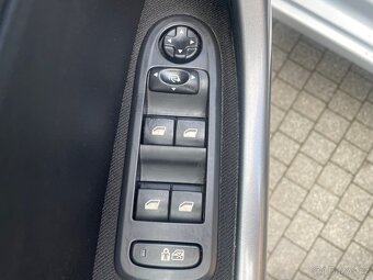 Peugeot 308 1,6 VTi, 2011 - 6