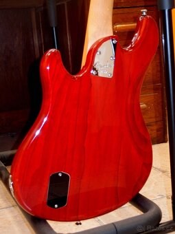 Baskytara Fender USA - 6