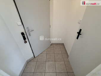 Pronájem bytu 1+kk 28 m2 P4 Marie Cibulkové nezařízený po re - 6
