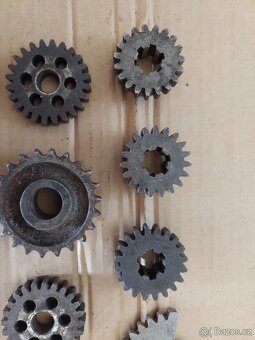 Jawa 50 pionyr, kyvacka - prevodova kolecka - 6