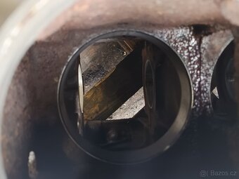 Prodám motor Zetor URI 6901 - 6