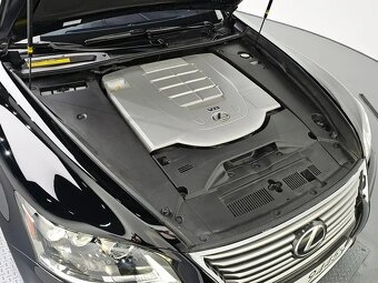 2015 LEXUS LS460 AWD - 6