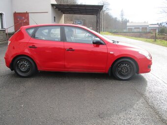 HYUNDAI i 30 - 1.4 - 6
