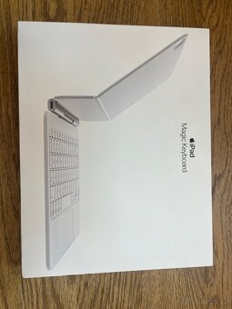 Pouzdro na tablet s klávesnicí Apple Magic Keyboard pro iPad - 6